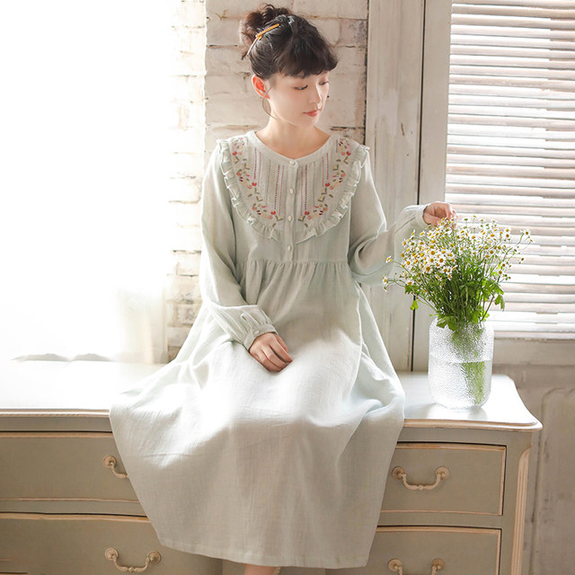 Long -sleeved nightdress female pure cotton gauze long spring and autumn over knee Japanese sweet can wear cotton and linen loose pajamas