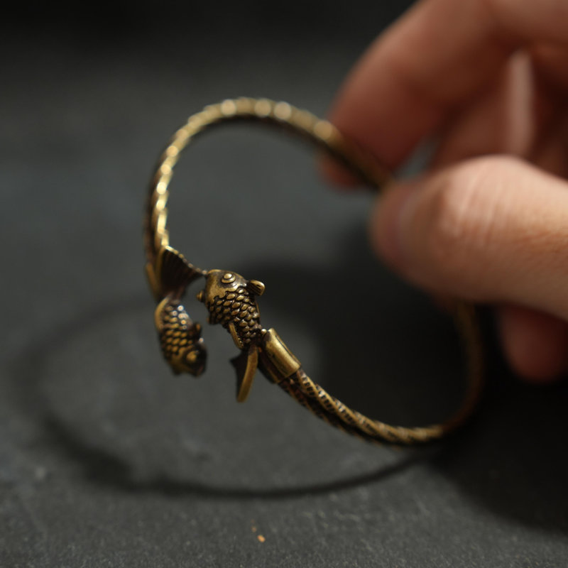 纯铜双鱼戏莲男女情侣款手镯开口鲤鱼铜手环可调节送女友 - 图1