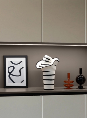 现代简约样板间软装饰品