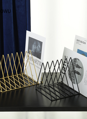 桌面三角书架网红杂志收纳摆件