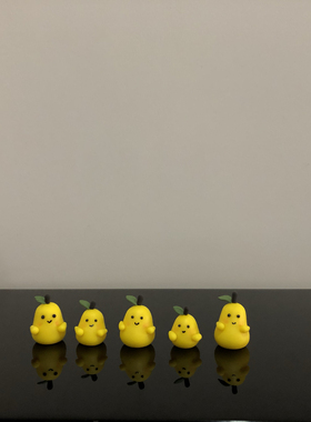 小鸭梨情绪稳定独特桌面小摆件可爱车载装饰用公仔玩偶树脂纯手工