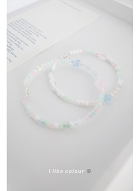 少女心配色叠戴手环低饱和度