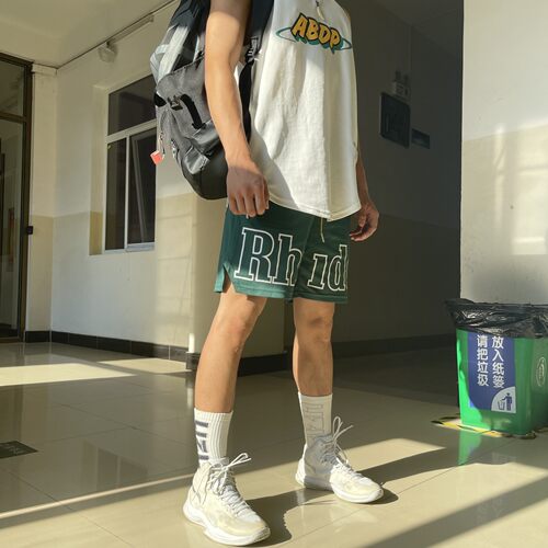 夏季街头潮牌美式短裤男生篮球裤不过膝四分裤修身速干休闲运动裤 - 图1