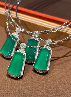 冰阳绿无事牌新品95折天然项链