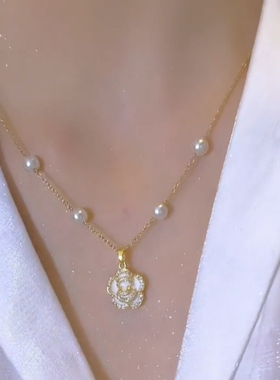 白色山茶花珍珠项链钛钢网红百搭