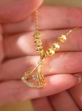 金色转运珠小裙子项链灵动款设计