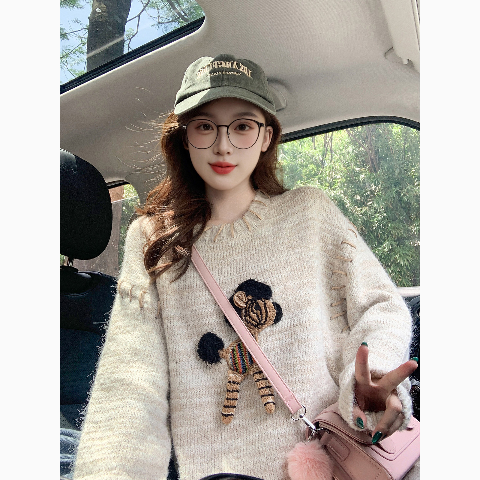 杏色卡通软糯马海毛毛衣女秋冬2025新款慵懒高级感复古上衣针织衫