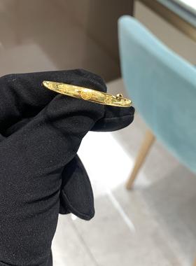 周大福简约抽拉黄金手镯