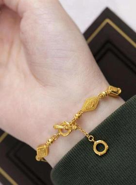 周大福鱼化龙足金黄金菱形手链
