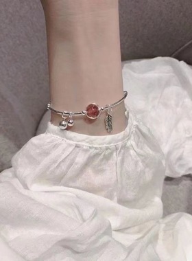 草莓晶可爱手链女简约情侣爱情甜美饰品铃铛响羽毛水晶