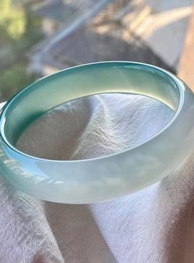 天然玉髓玛瑙手镯半山半水渐变色手镯时尚精品百搭大气