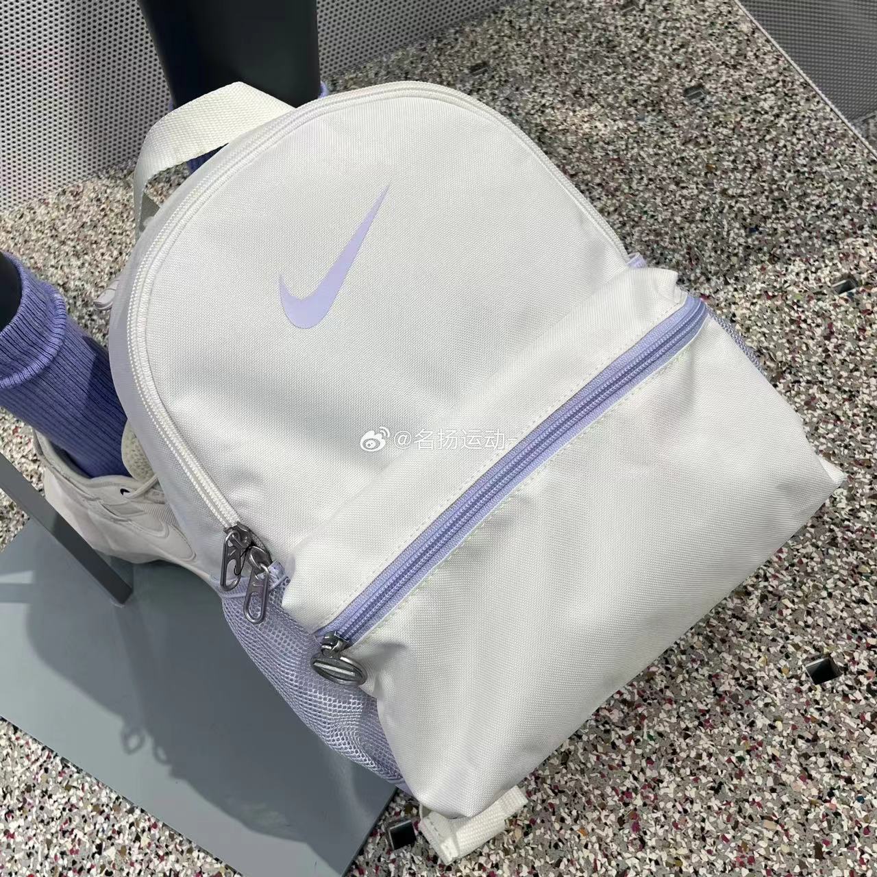 Nike/耐克迷你双肩包休闲运动学生书包旅行运动小奶包FZ7222-133-图1