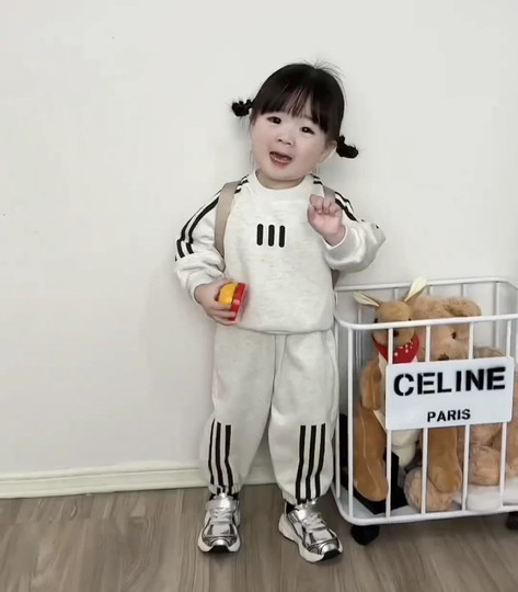 2025春秋新款韩版男女童运动百搭套头洋气套装儿童卫衣卫裤两件套