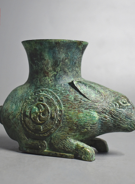 青铜器仿古摆件兔尊觥酒器