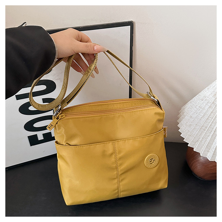 中年妇女士妈妈轻便简约休闲尼龙布单肩包多层老人大容量斜跨背包,淘宝优惠券,粉丝福利购,淘宝优惠卷