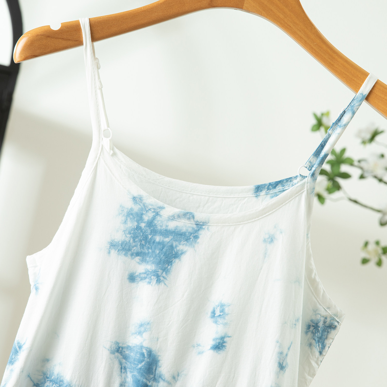 云南古法手工扎染连衣裙女装新款蓝染海边度假风吊带裙旅游风穿搭,淘宝优惠券,粉丝福利购,淘宝优惠卷