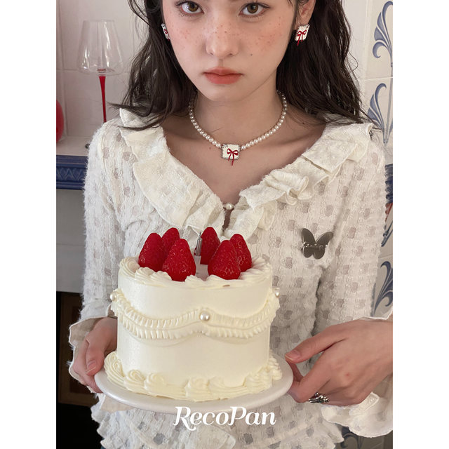 RecoPan New Year Retro Thousand Gold Necklace and Earrings