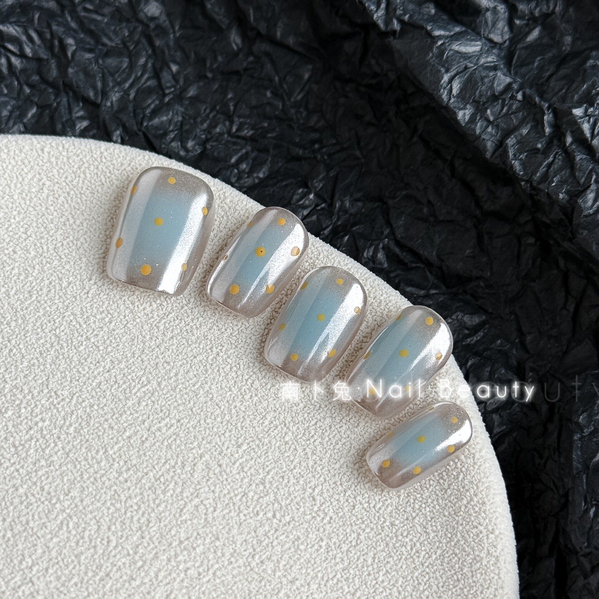 短款日常显白魔镜粉蓝色腮蓝波点光疗纯手工穿戴甲可拆高级感成品,淘宝优惠券,粉丝福利购,淘宝优惠卷