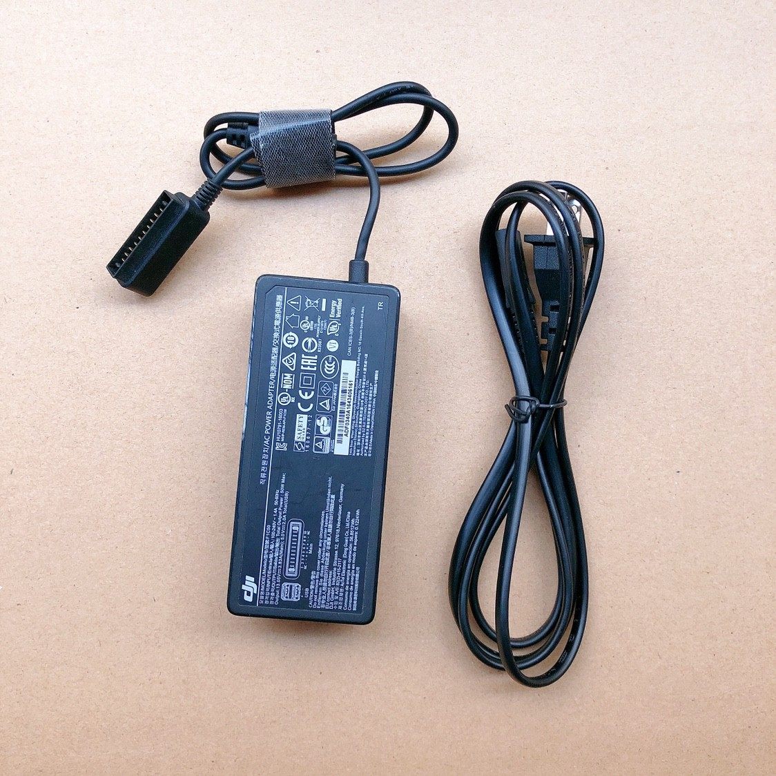 适用大疆御Pro充电器 mavic Pro 御 电池充电器 AC电源线全新原厂,淘宝优惠券,粉丝福利购,淘宝优惠卷