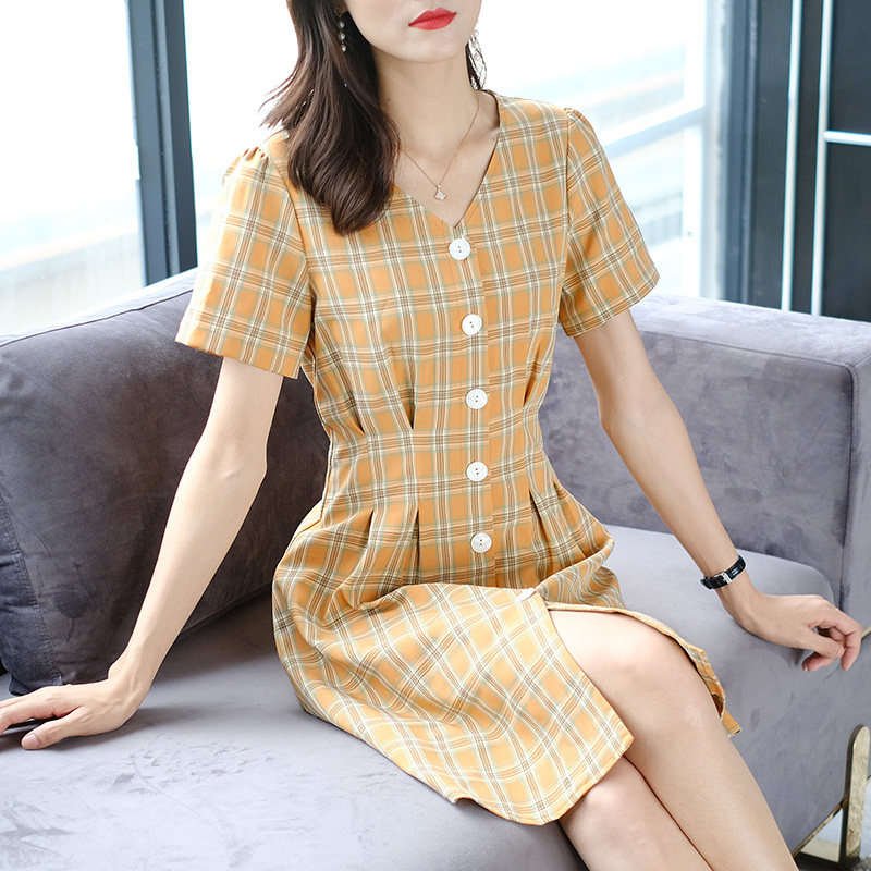  爱朴女装大码女装