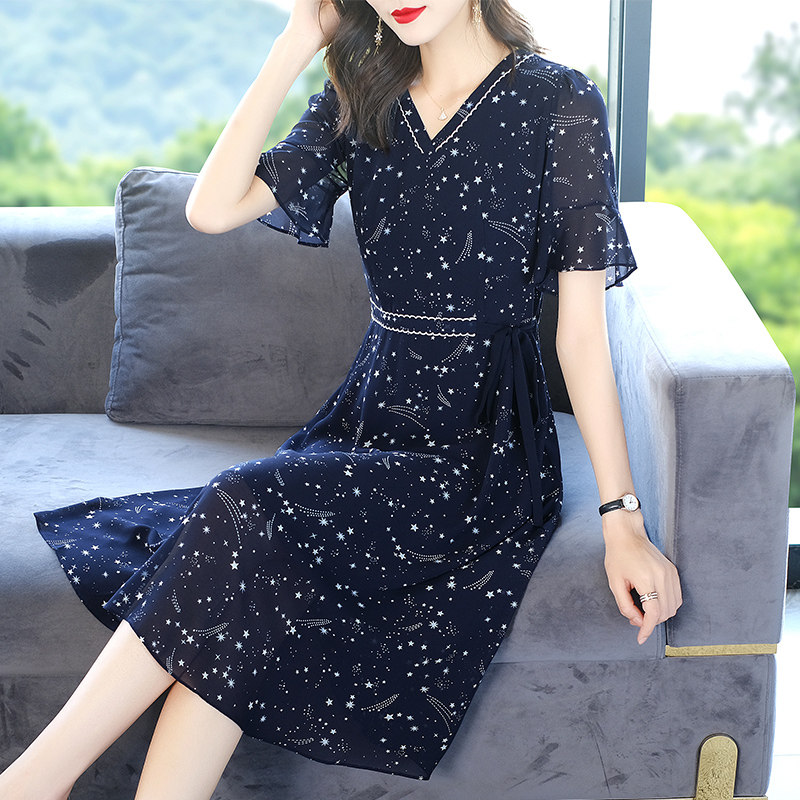  爱朴女装大码女装