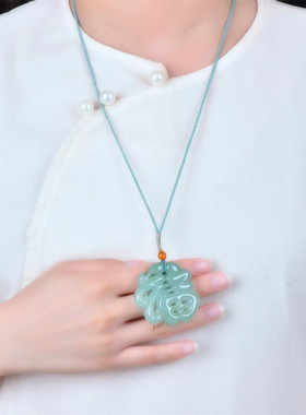 天然绿东陵玉福字吊坠