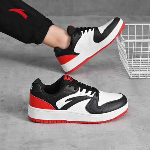 安踏板鞋男鞋冬季新款旗舰正品皮面低帮男士休闲鞋红色运动鞋子男 - 图2