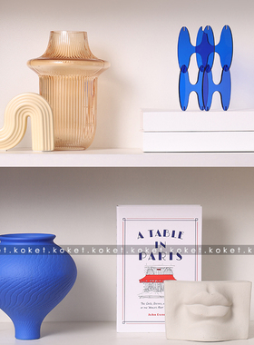 现代简约风样板间家居装饰品