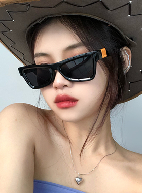 欧美时髦小框墨镜女白色辣妹