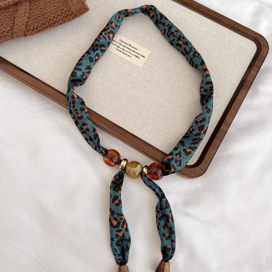Maillard Cashew Leopard Print Silk Scarf Necklace Women's 2025 New Hot Style Personalized Sweater Chain Niche Design Sense