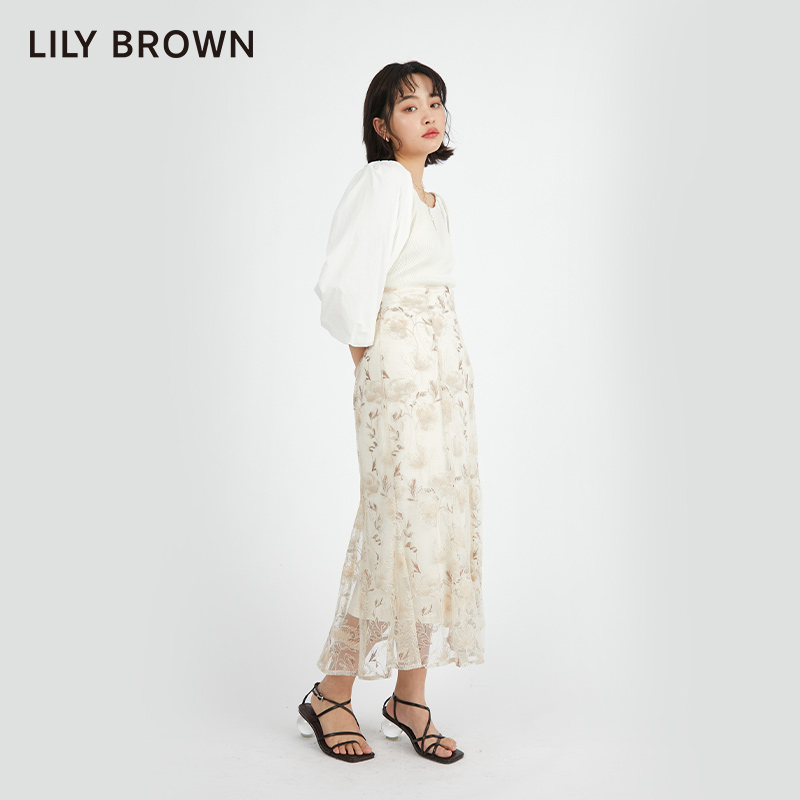 LILY BROWN秋冬 泡泡袖拼接修身针织方领毛衣LWNT215021