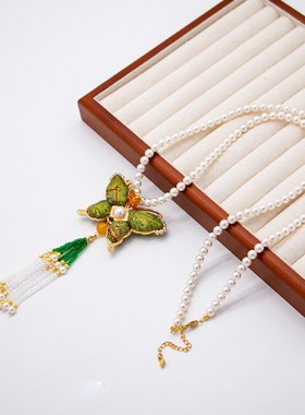 新中式国风宋锦蝴蝶珍珠流苏吊坠长项链女毛衣链配饰串珠旗袍挂件