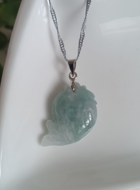 翡翠A货飘花年年有鱼玉吊坠