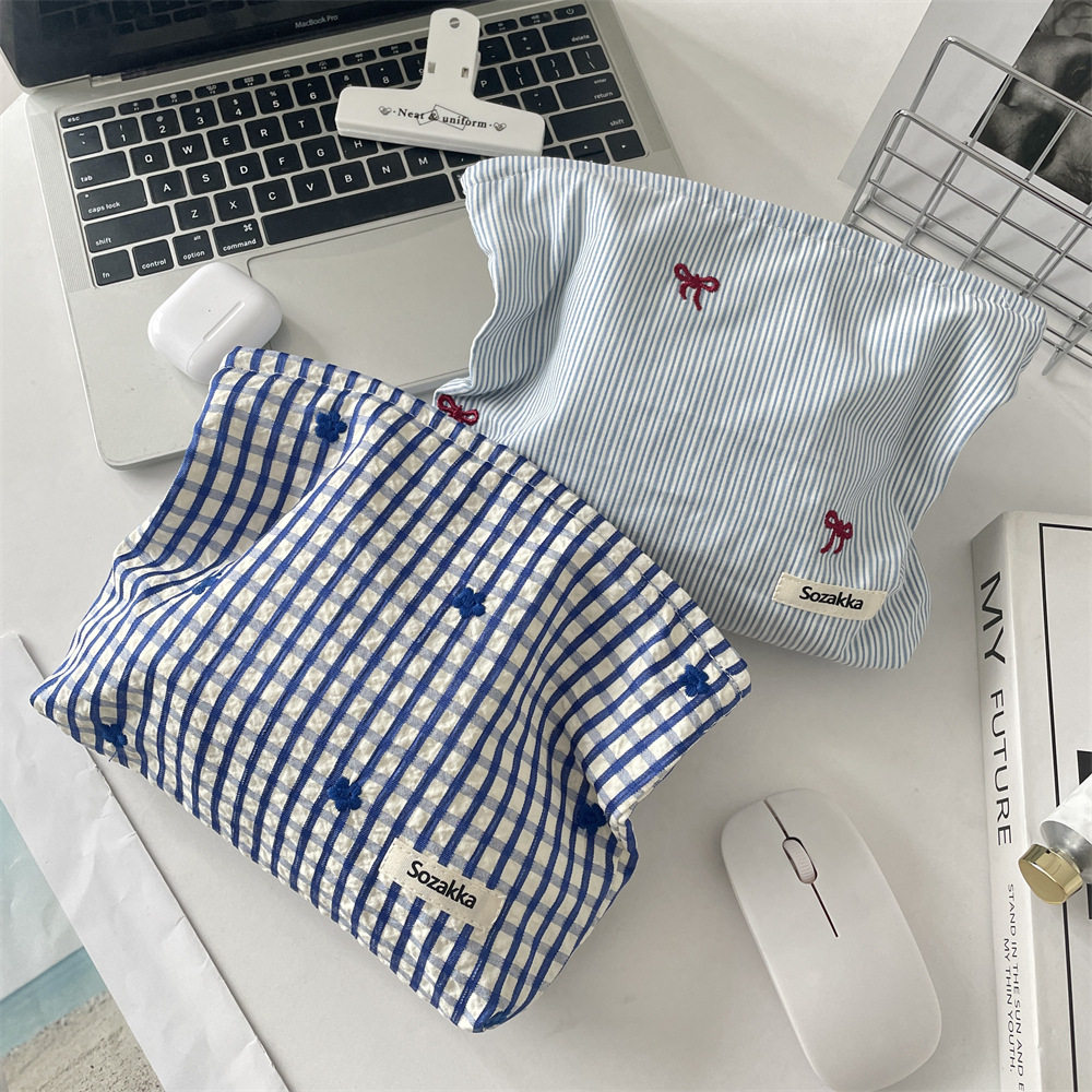 格纹蓝色系刺绣小花化妆包女口红收纳包气垫补妆袋收纳袋,淘宝优惠券,粉丝福利购,淘宝优惠卷