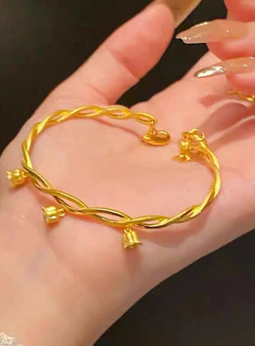 小红书新款金色铃兰花手镯高颜值设计轻奢个性时尚潮流小众饰品女