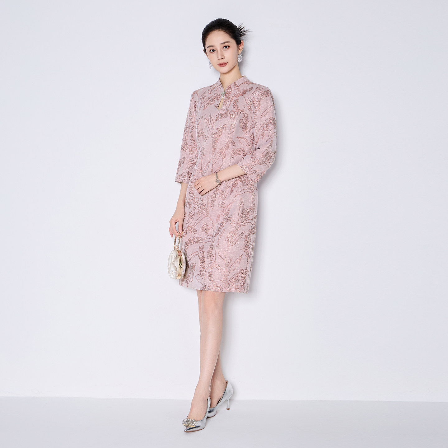 商场同款马天奴2025秋冬新款粉色提花连衣裙子修身新中式旗袍领女