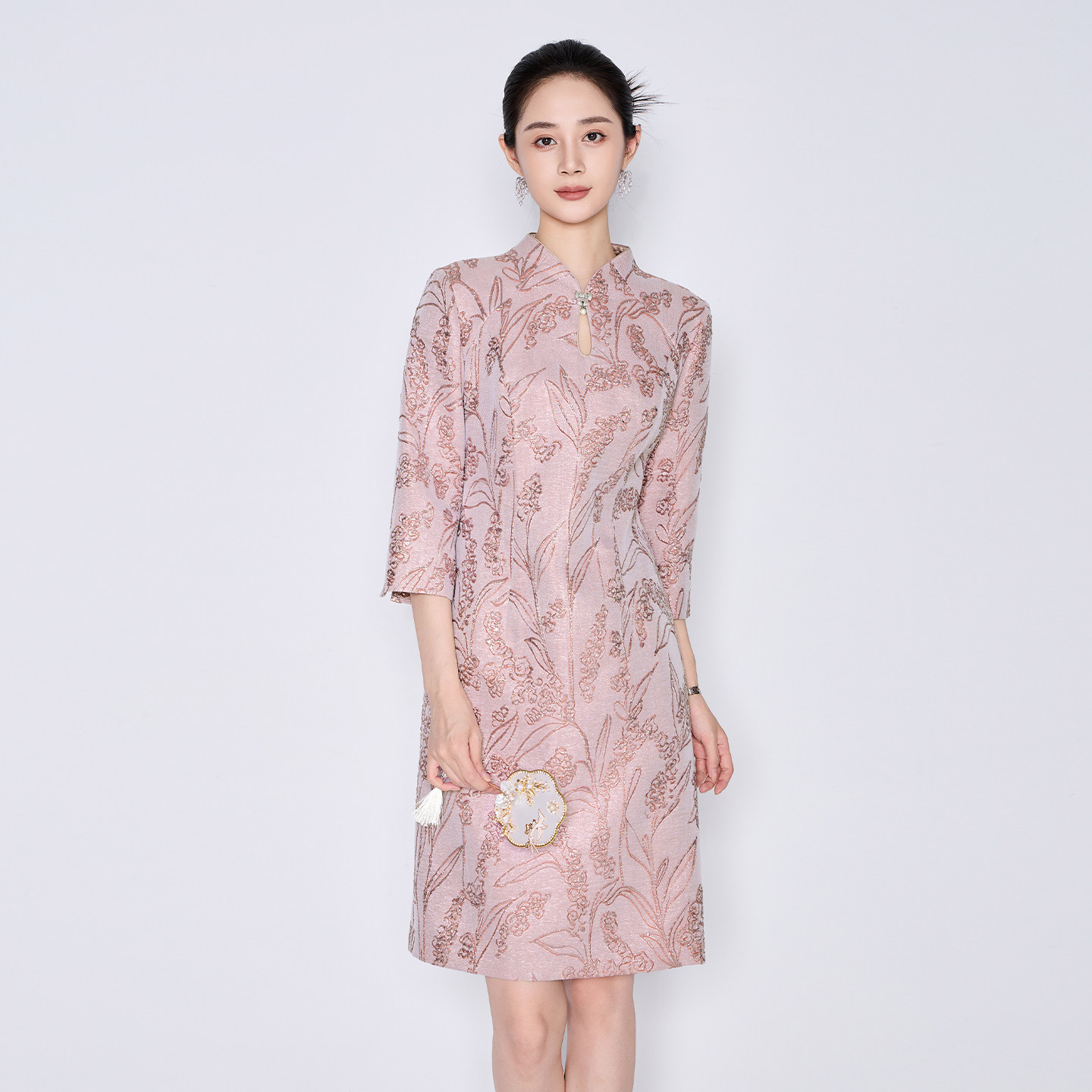 商场同款马天奴2025秋冬新款粉色提花连衣裙子修身新中式旗袍领女