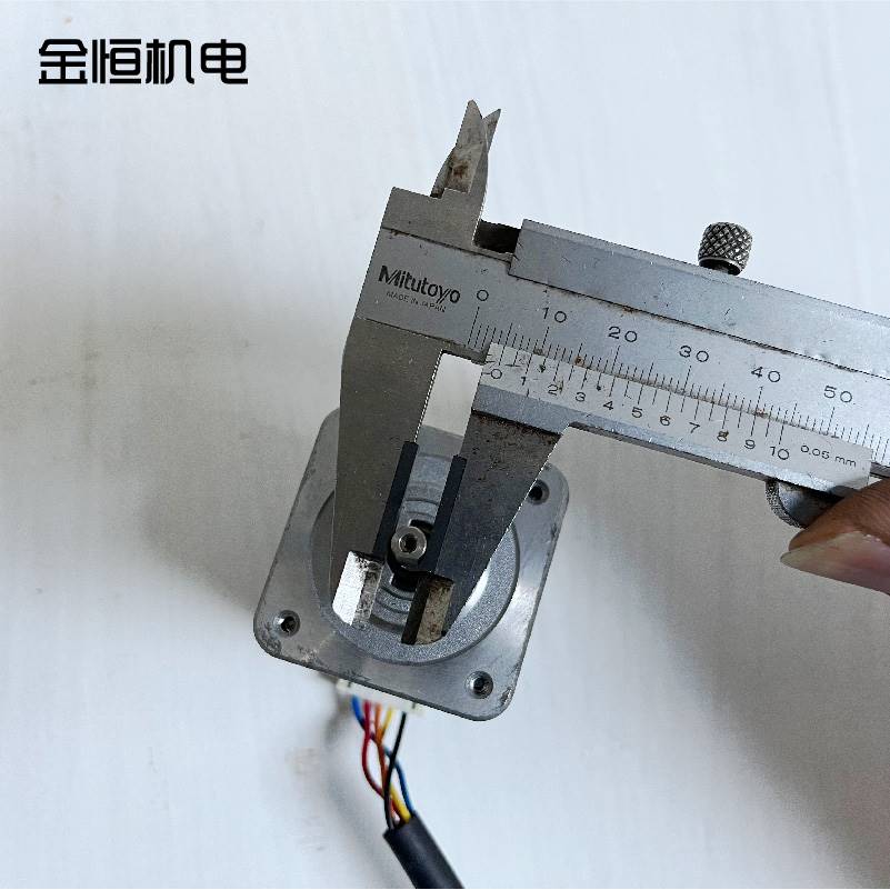 原装三洋SANYO步进电机103H5510-7040 42型步进电机0.75A 0.72DEG - 图1