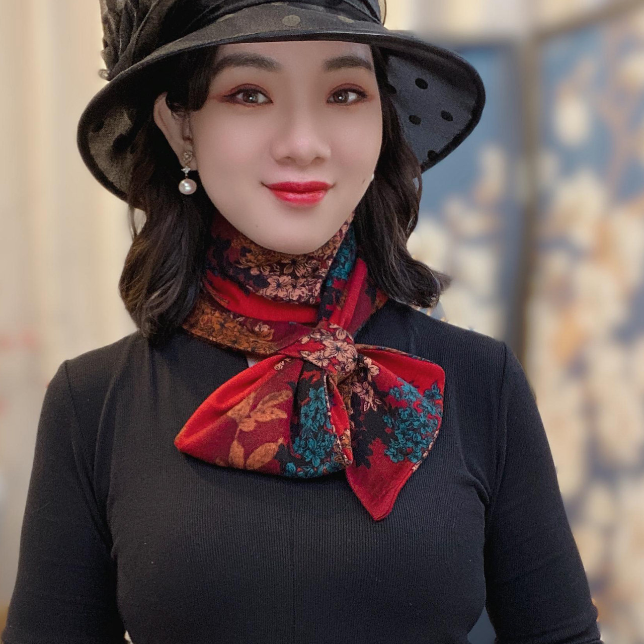 2025秋冬新款澳绒棉保暖围巾耳朵巾印花女时尚百搭多功能护颈围脖