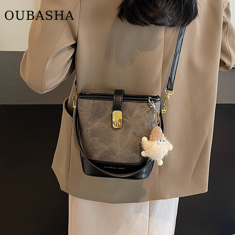 高级质感包包女式2025新款秋冬爆款超火斜挎包小众轻奢手提水桶包,淘宝优惠券,粉丝福利购,淘宝优惠卷