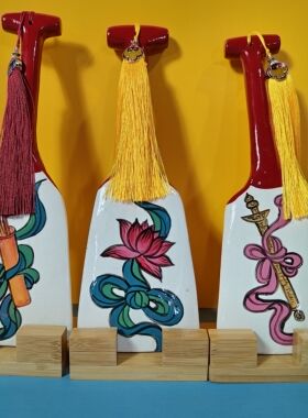 潮汕特色纪念品纯手工陶瓷船浆龙舟比赛挂件创意DY吊坠办公桌摆件