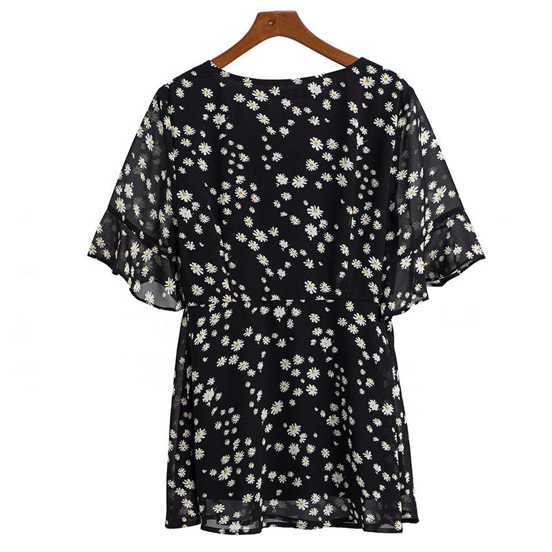 胖mm大码宽松百搭v领小雏菊潮上衣 云妃秀大码女装