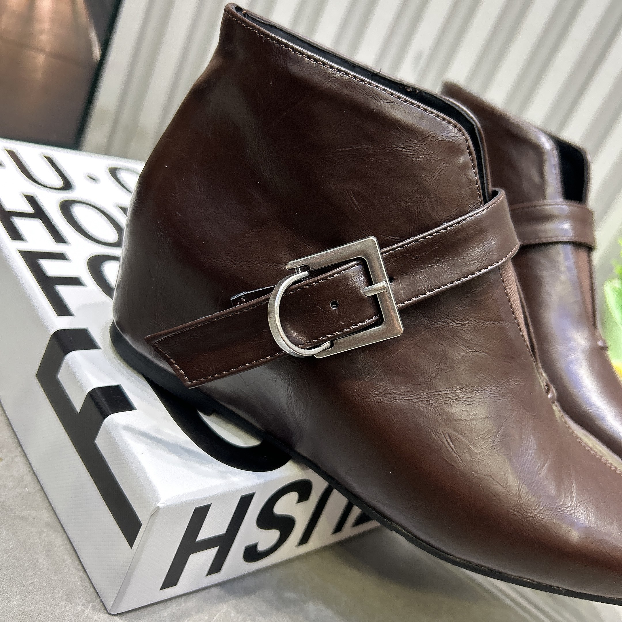 抖音爆款新款方头V形尖口设计小跟鞋女鞋百搭时尚内增高银扣显瘦,淘宝优惠券,粉丝福利购,淘宝优惠卷