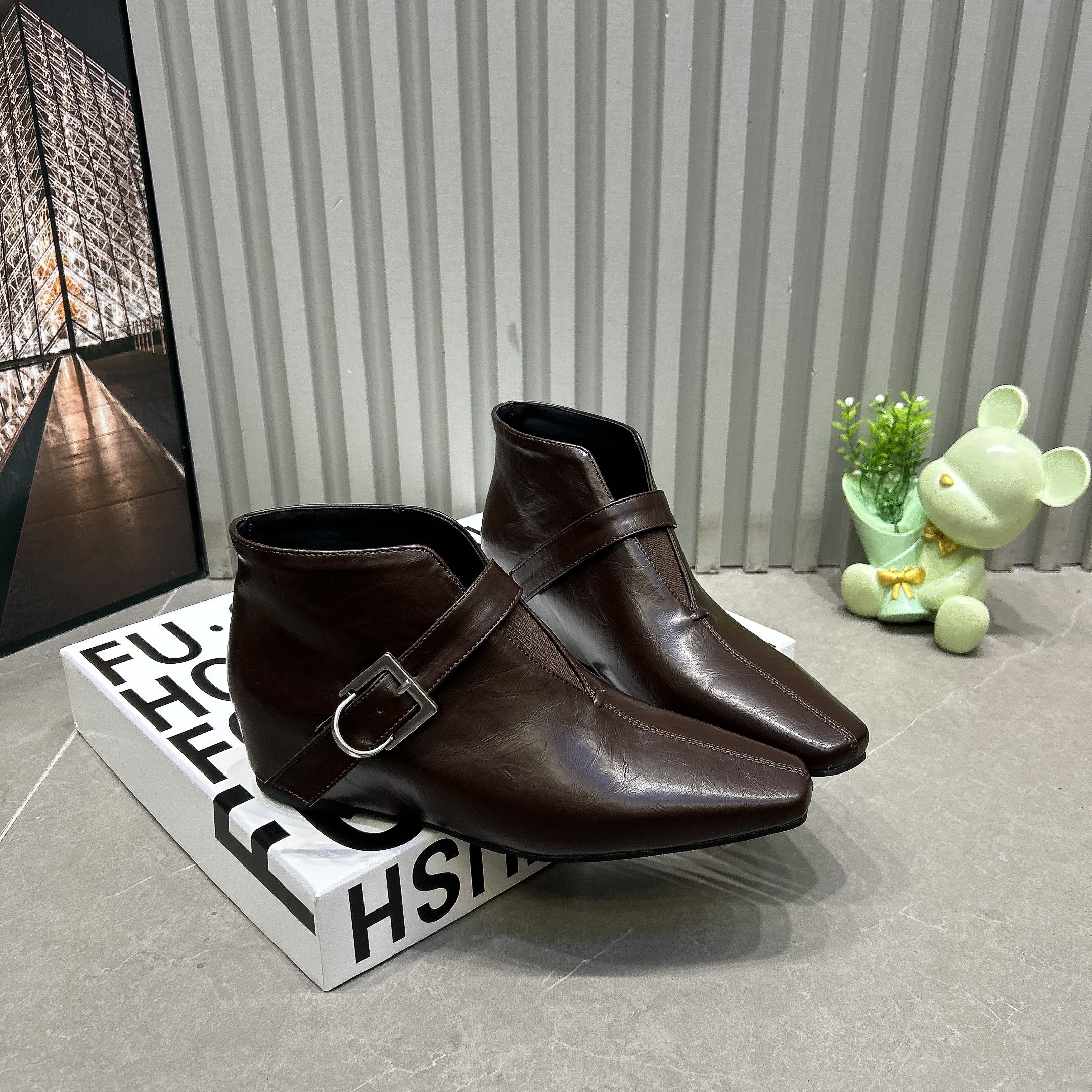 抖音爆款新款方头V形尖口设计小跟鞋女鞋百搭时尚内增高银扣显瘦,淘宝优惠券,粉丝福利购,淘宝优惠卷