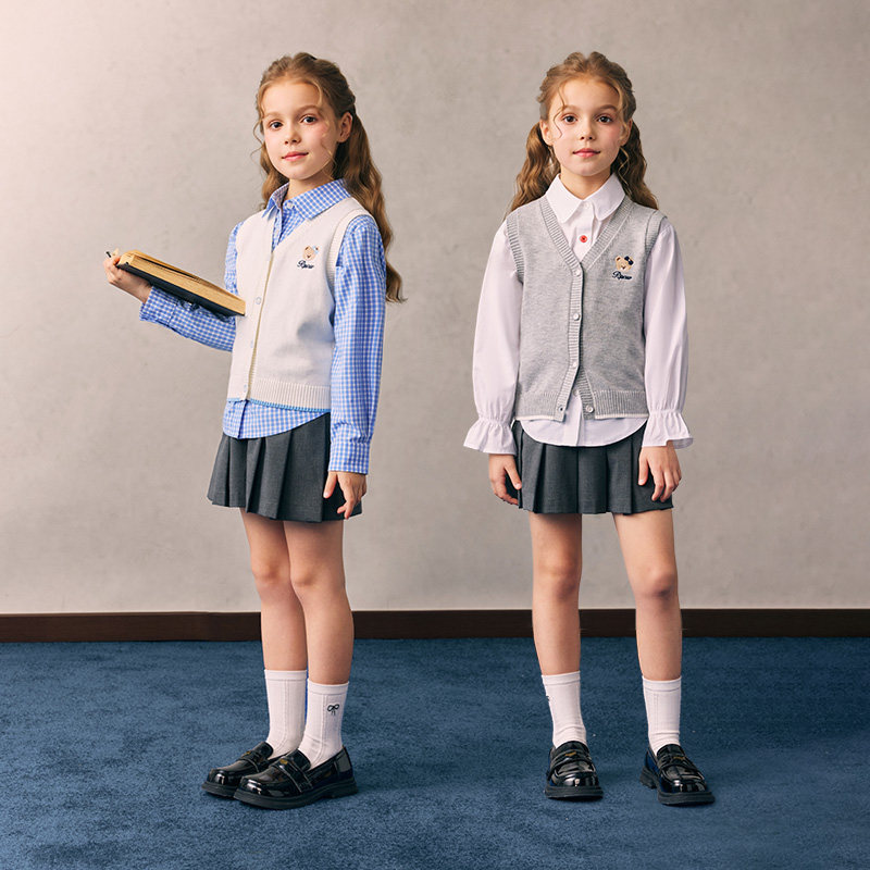 【抗静电】PawinPaw卡通小熊童装26年春夏新款女童针织马甲毛衣