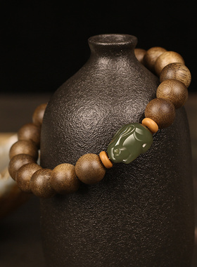 沉香木手串女生肖玉兔手链