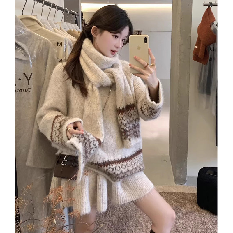 孕妇装套装2025秋冬装新款孕期穿搭质红色蝴蝶结毛衣短裙子两件套,淘宝优惠券,粉丝福利购,淘宝优惠卷