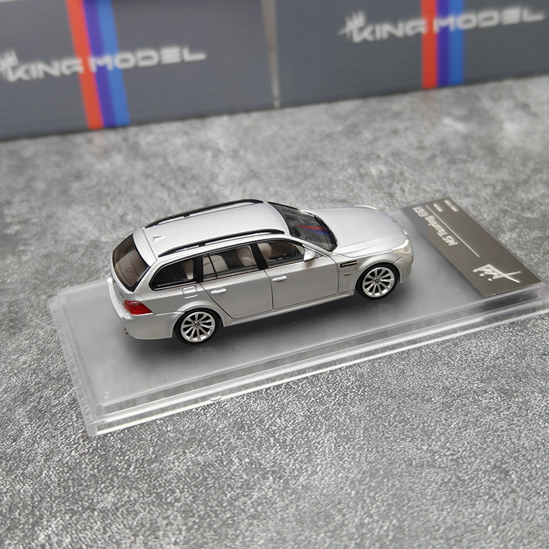 KING MODEL 1:64 宝马M5 E60 三厢版 瓦罐 旅行 合金车模汽车模型 - 图3