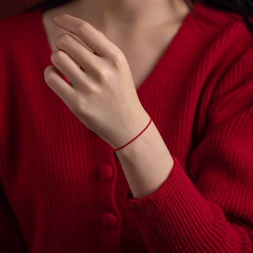 Браслет из красной нити, оберег на день рождения для влюбленных, минималистичный защитный амулет, на удачу