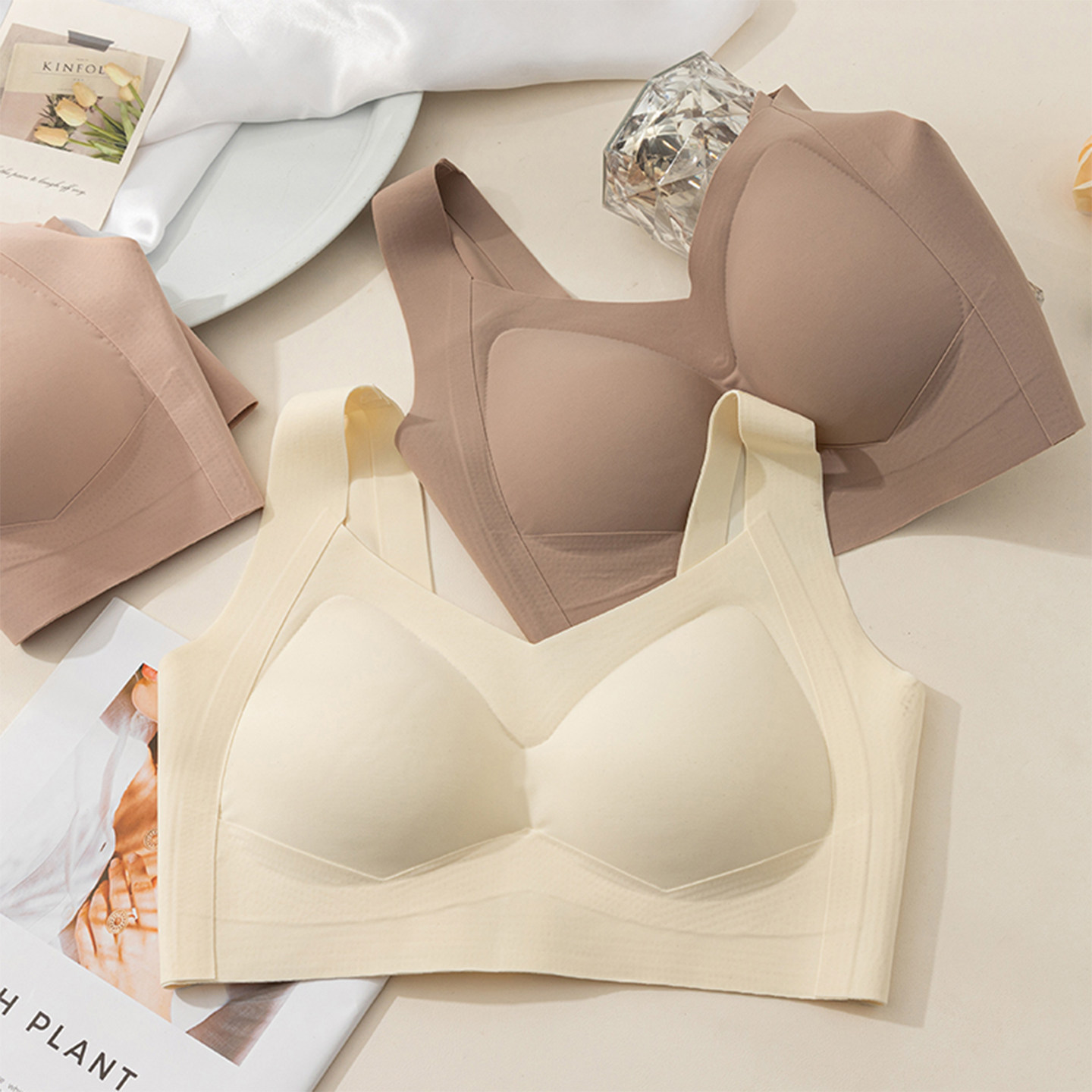 大码内衣女胖mm200斤乳胶聚拢收副乳防下垂运动薄款无痕美背文胸